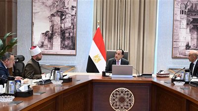 رئيس الوزراء يستعرض محاور النقاش المقترحة خلال جلستي التعليم والثقافة بـ 